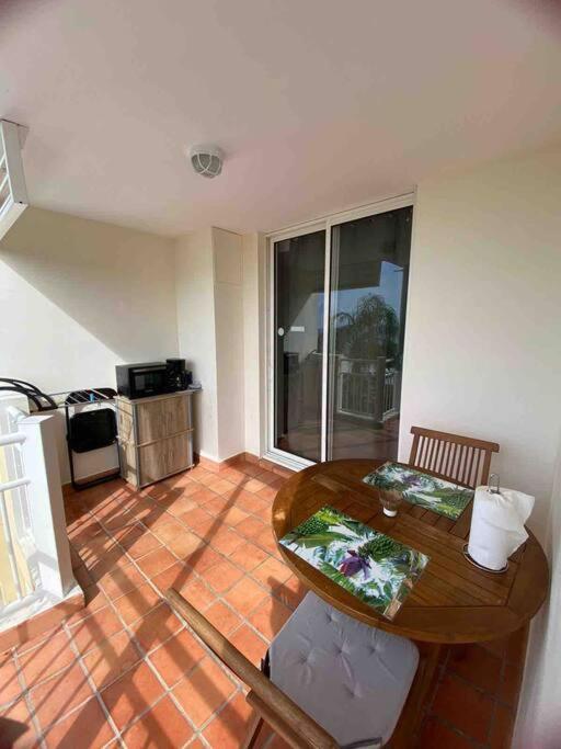 Studio Paisible Avec Piscine, Pas Loin De La Plage Trinite  Exterior foto